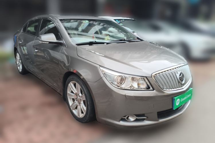 Used Buick LaCrosse 2011 2.4L SIDI Luxury Edition Front Right 45 Deg