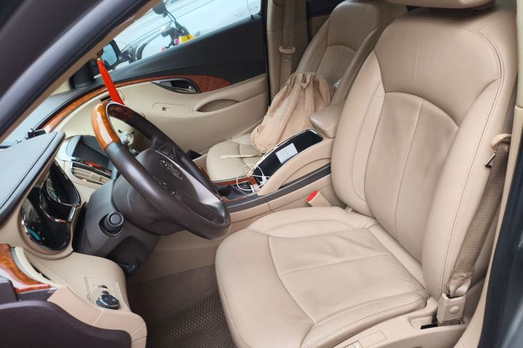 Used Buick LaCrosse 2011 2.4L SIDI Luxury Edition Left Front Seat