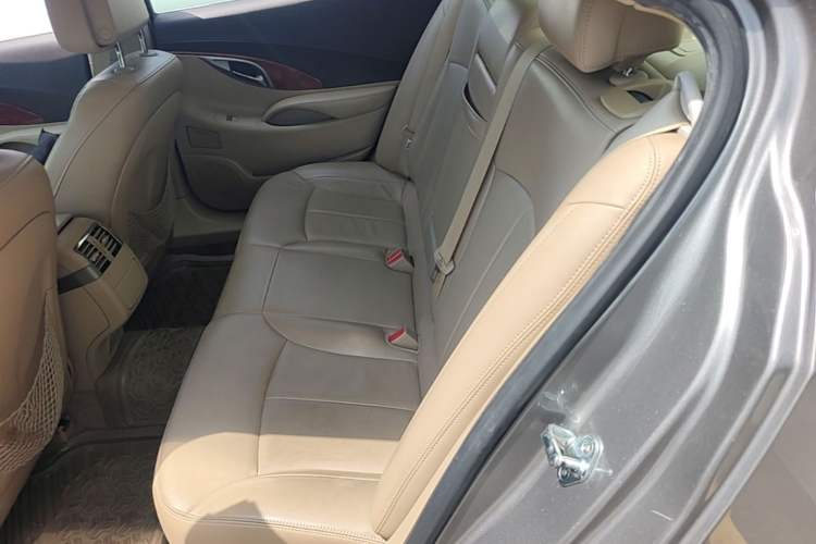 Used Buick LaCrosse 2011 2.4L SIDI Luxury Edition Left Rear Seat