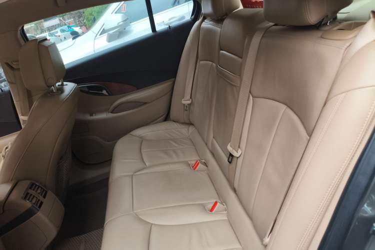 Used Buick LaCrosse 2011 2.4L SIDI Luxury Edition Left Rear Seat