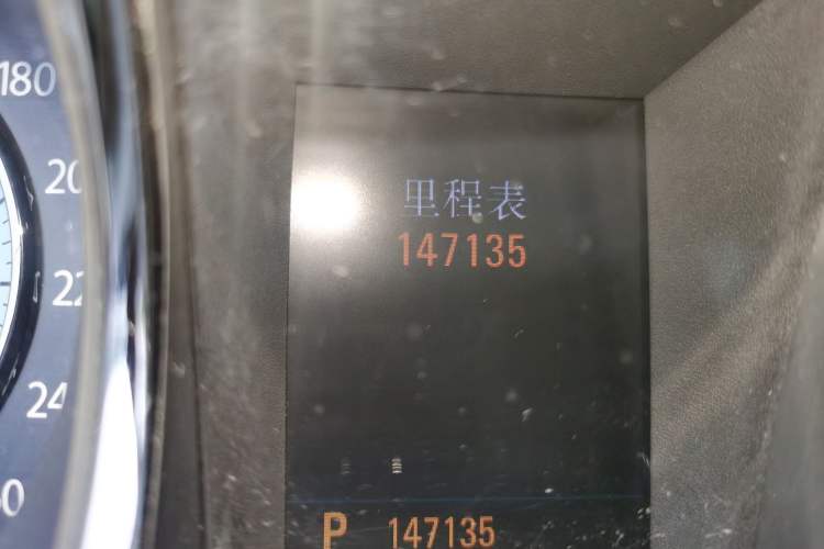 Used Buick LaCrosse 2011 2.4L SIDI Luxury Edition Odometer Close Up