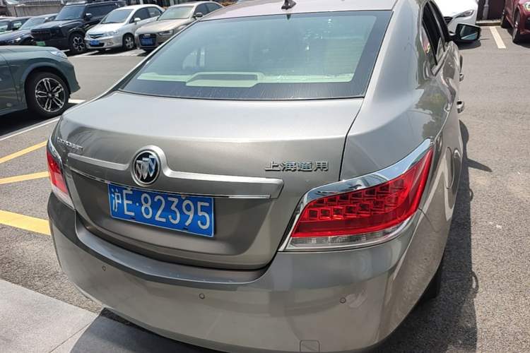 Used Buick LaCrosse 2011 2.4L SIDI Luxury Edition Rear