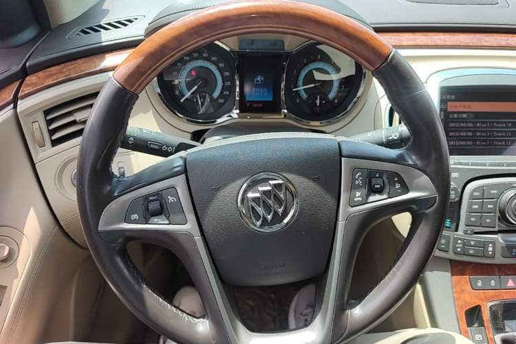 Used Buick LaCrosse 2011 2.4L SIDI Luxury Edition Steering Wheel