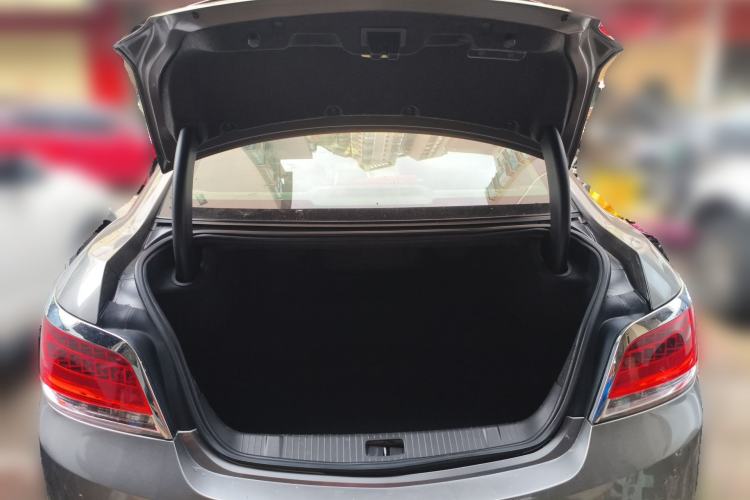 Used Buick LaCrosse 2011 2.4L SIDI Luxury Edition Trunk