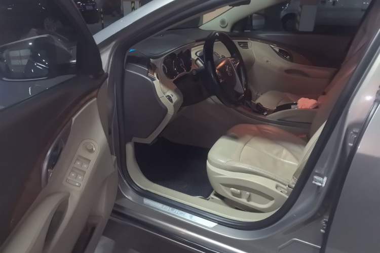 Used Buick LaCrosse 2011 2.4L SIDI Haoya Edition Driver Seat