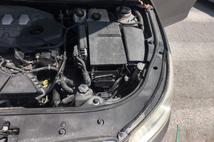Used Buick LaCrosse 2011 2.4L SIDI Haoya Edition Engine Bay Left