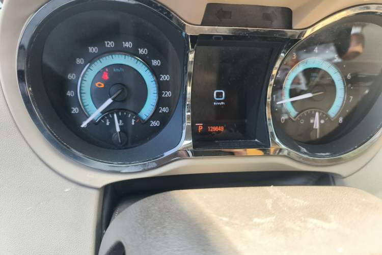 Used Buick LaCrosse 2011 2.4L SIDI Haoya Edition Odometer Close Up