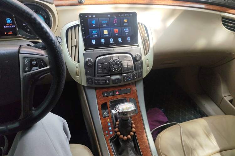 Used Buick LaCrosse 2011 2.4L SIDI Haoya Edition Audio And AC Panel