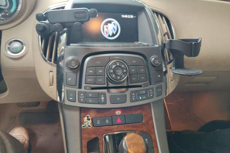 Used Buick LaCrosse 2011 2.4L SIDI Haoya Edition Audio And AC Panel