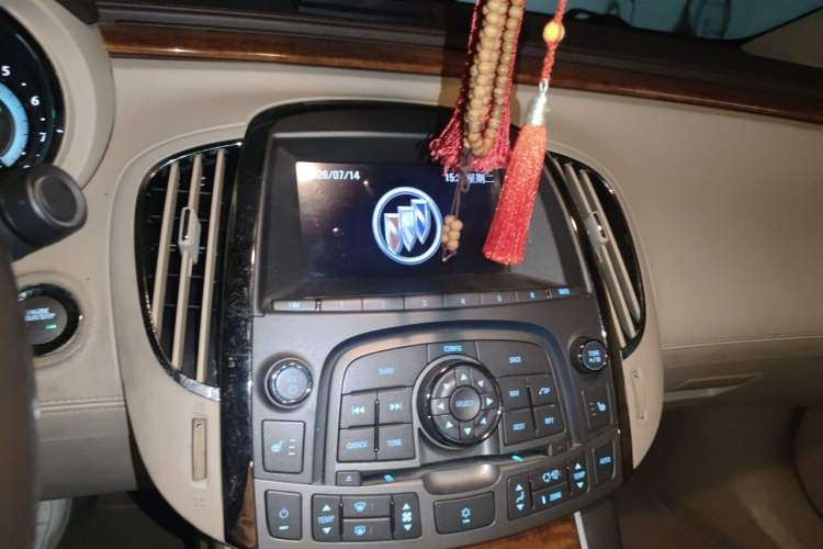 Used Buick LaCrosse 2011 2.4L SIDI Haoya Edition Audio And AC Panel