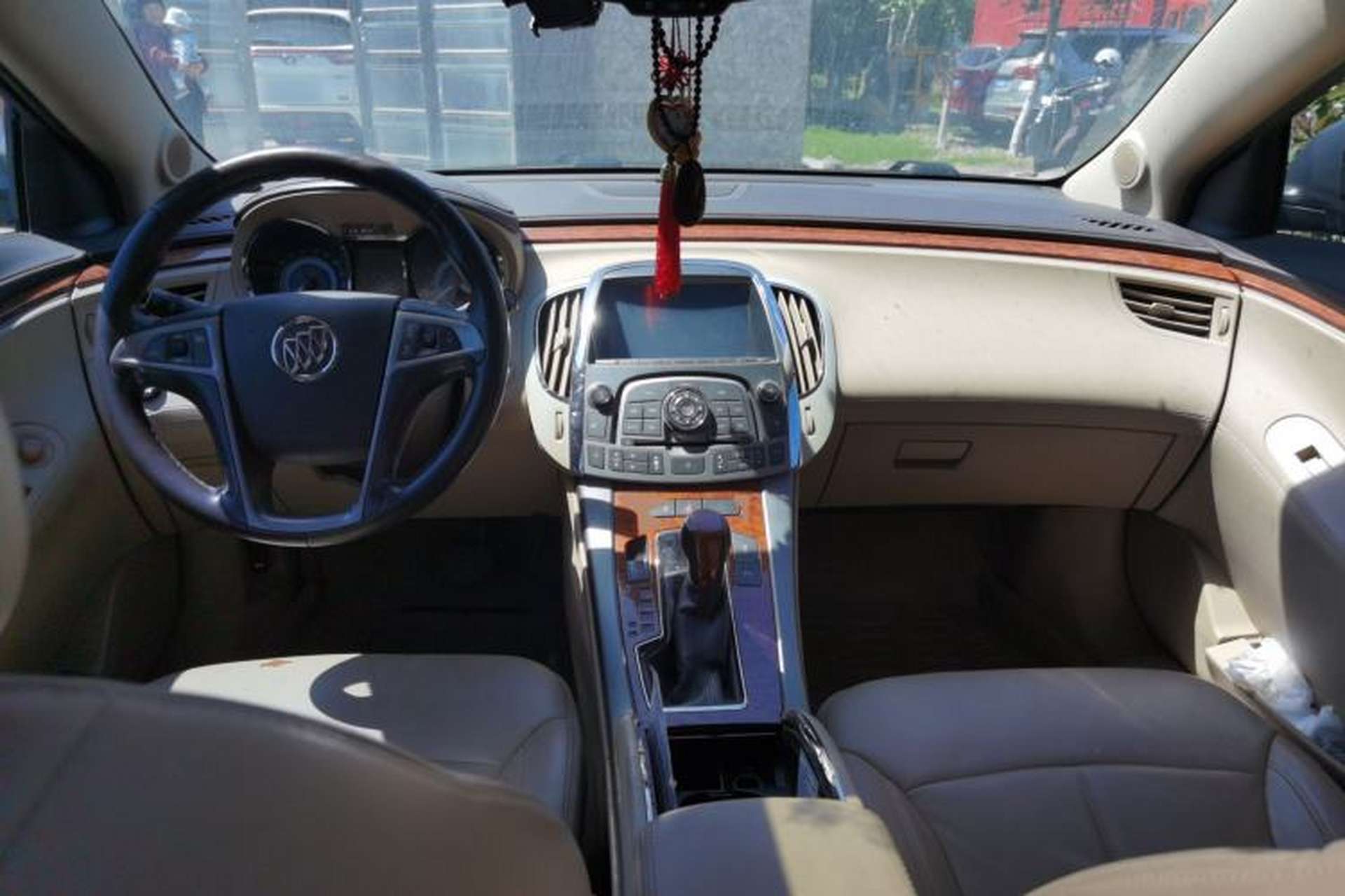 Used Buick LaCrosse 2011 2.4L SIDI Haoya Edition Center Console