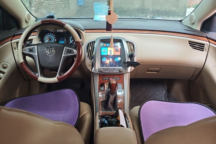 Used Buick LaCrosse 2011 2.4L SIDI Haoya Edition Center Console