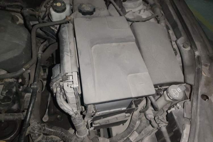 Used Buick LaCrosse 2011 2.4L SIDI Haoya Edition Engine Bay Left