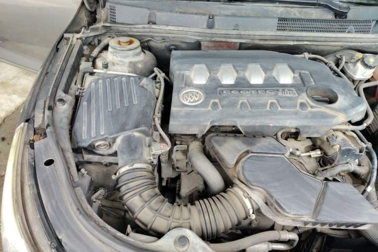 Used Buick LaCrosse 2011 2.4L SIDI Haoya Edition Engine Bay Right