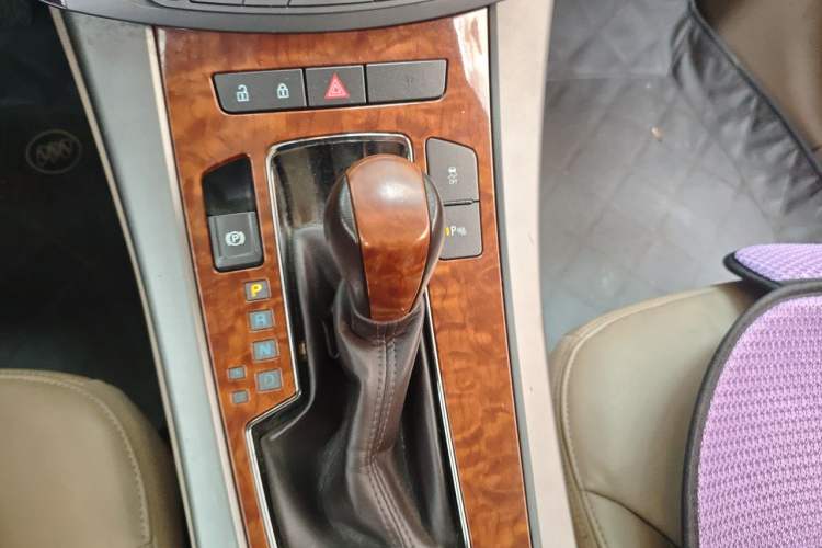 Used Buick LaCrosse 2011 2.4L SIDI Haoya Edition Gear Lever