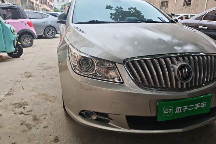 Used Buick LaCrosse 2011 2.4L SIDI Haoya Edition Right Front Headlight