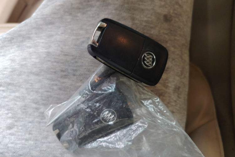 Used Buick LaCrosse 2011 2.4L SIDI Haoya Edition Vehicle Key