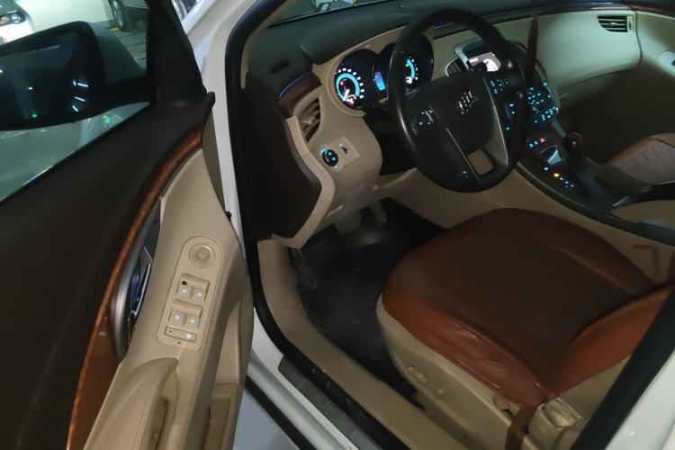 Used Buick LaCrosse 2011 2.4L SIDI Haoya Edition Driver Seat