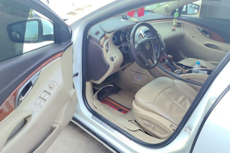 Used Buick LaCrosse 2011 2.4L SIDI Comfort Edition Driver Seat
