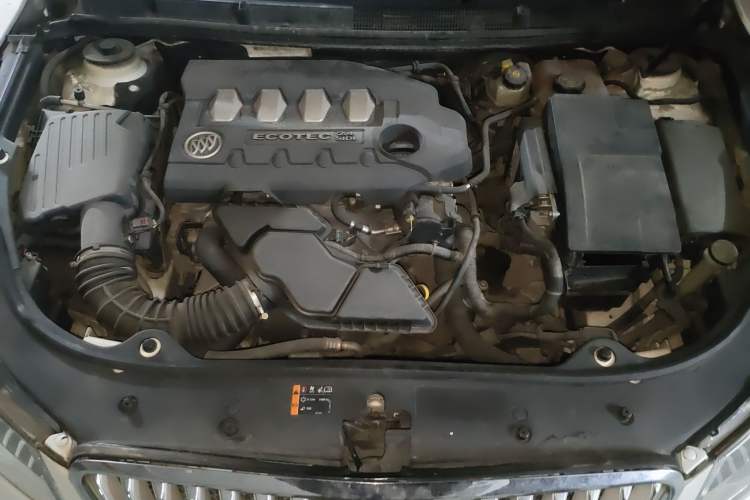 Used Buick LaCrosse 2011 2.4L SIDI Haoya Edition Engine Bay
