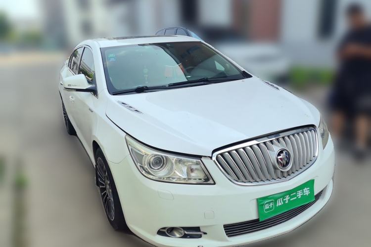 Used Buick LaCrosse 2011 2.4L SIDI Comfort Edition Front Right 45 Deg