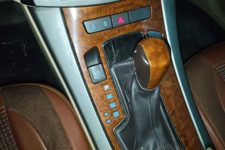 Used Buick LaCrosse 2011 2.4L SIDI Haoya Edition Gear Lever