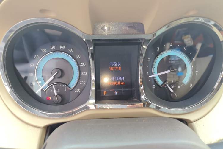 Used Buick LaCrosse 2011 2.4L SIDI Comfort Edition Odometer Close Up