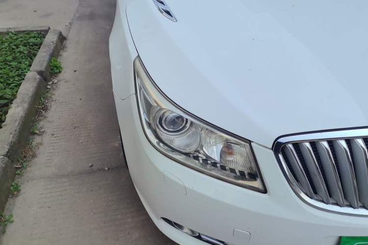 Used Buick LaCrosse 2011 2.4L SIDI Comfort Edition Right Front Headlight
