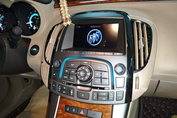 Used Buick LaCrosse 2011 2.4L SIDI Haoya Edition Audio And AC Panel