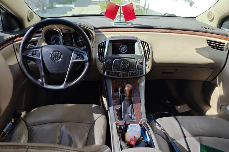 Used Buick LaCrosse 2011 2.4L SIDI Haoya Edition Center Console
