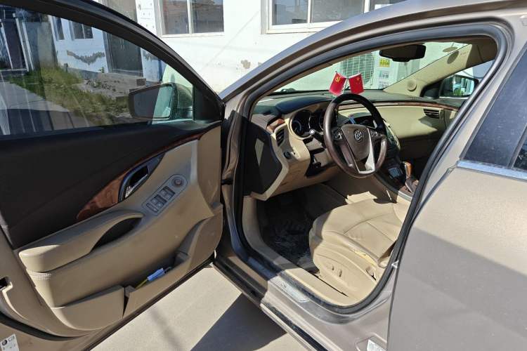 Used Buick LaCrosse 2011 2.4L SIDI Haoya Edition Driver Seat