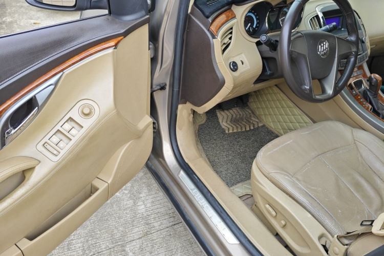 Used Buick LaCrosse 2011 eAssist 2.4L Elegance Edition Driver Seat