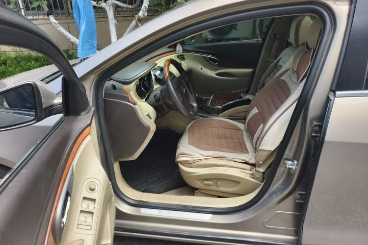 Used Buick LaCrosse 2011 2.4L SIDI Luxury Edition Driver Seat