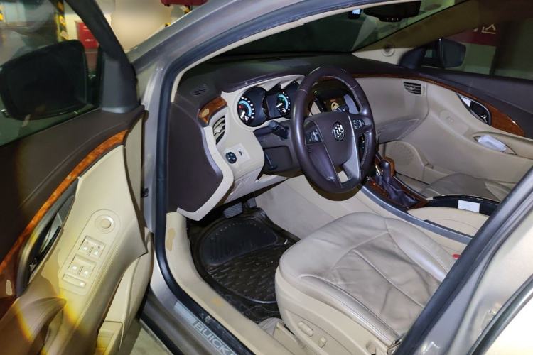 Used Buick LaCrosse 2011 2.4L SIDI Haoya Edition Driver Seat
