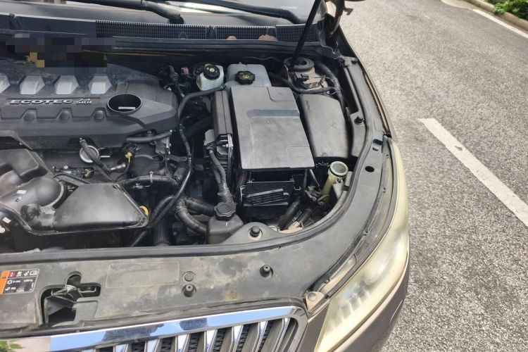 Used Buick LaCrosse 2011 2.4L SIDI Luxury Edition Engine Bay Left