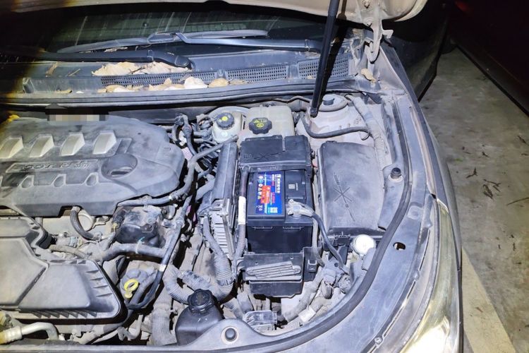 Used Buick LaCrosse 2011 2.4L SIDI Haoya Edition Engine Bay Left