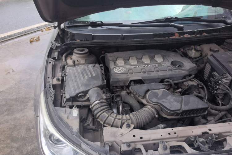 Used Buick LaCrosse 2011 2.4L SIDI Haoya Edition Engine Bay Right
