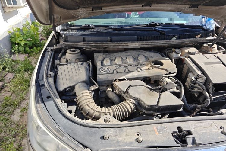 Used Buick LaCrosse 2011 2.4L SIDI Haoya Edition Engine Bay Right