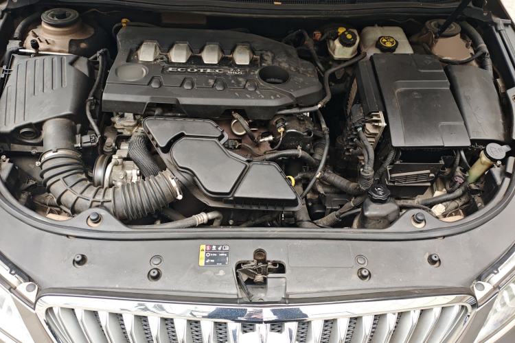 Used Buick LaCrosse 2011 2.4L SIDI Haoya Edition Engine Bay