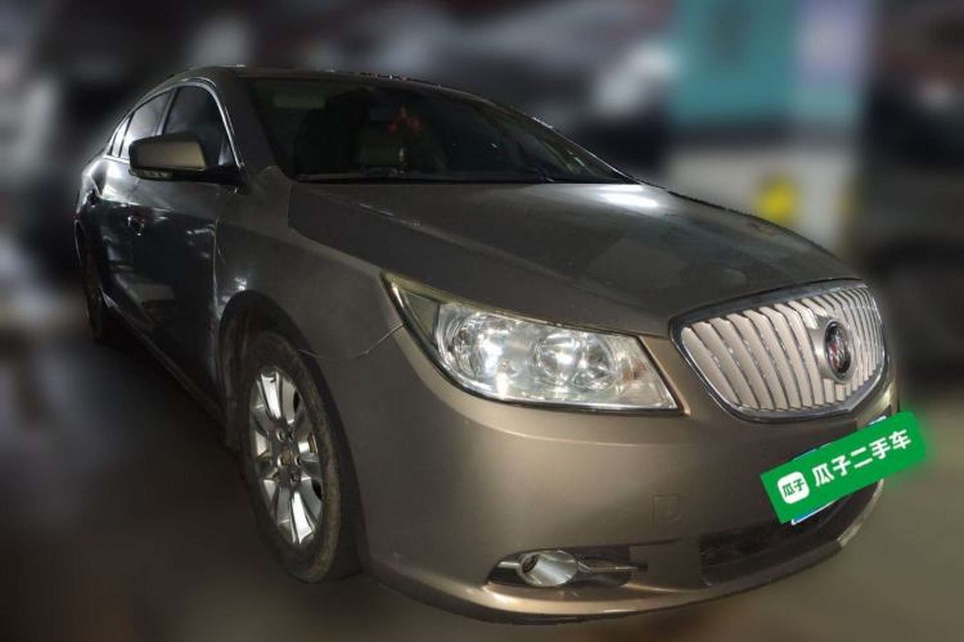 Used Buick LaCrosse 2011 2.4L SIDI Elegant Edition Front Right 45 Deg