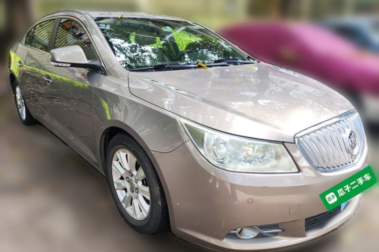 Used Buick LaCrosse 2011 2.4L SIDI Elegant Edition Front Right 45 Deg