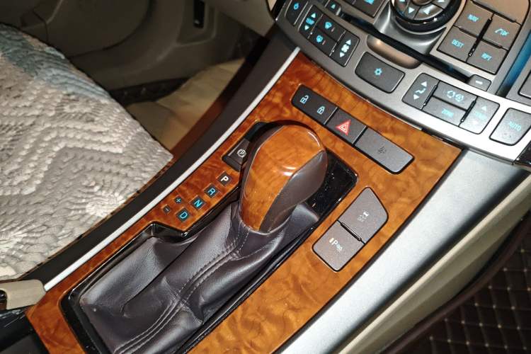 Used Buick LaCrosse 2011 2.4L SIDI Haoya Edition Gear Lever