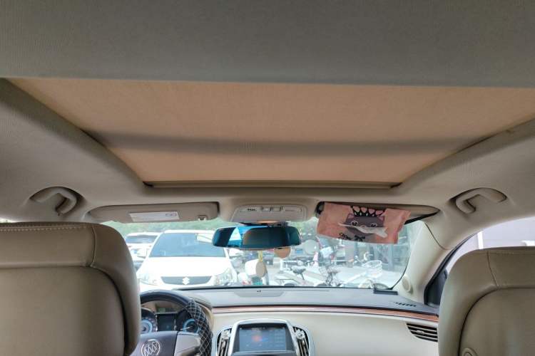 Used Buick LaCrosse 2011 2.4L SIDI Elegant Edition Headliner