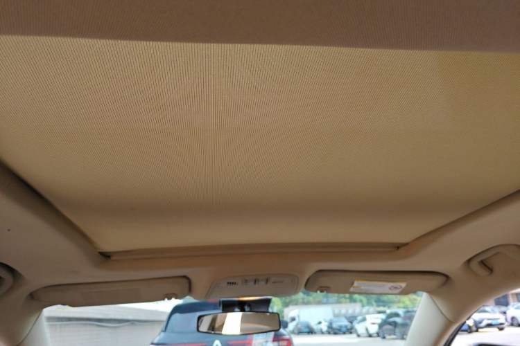 Used Buick LaCrosse 2011 eAssist 2.4L Elegance Edition Headliner