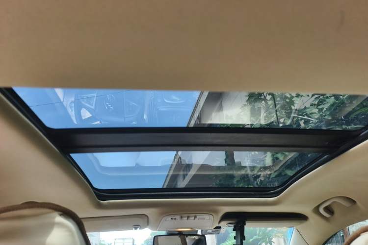 Used Buick LaCrosse 2011 2.4L SIDI Luxury Edition Headliner