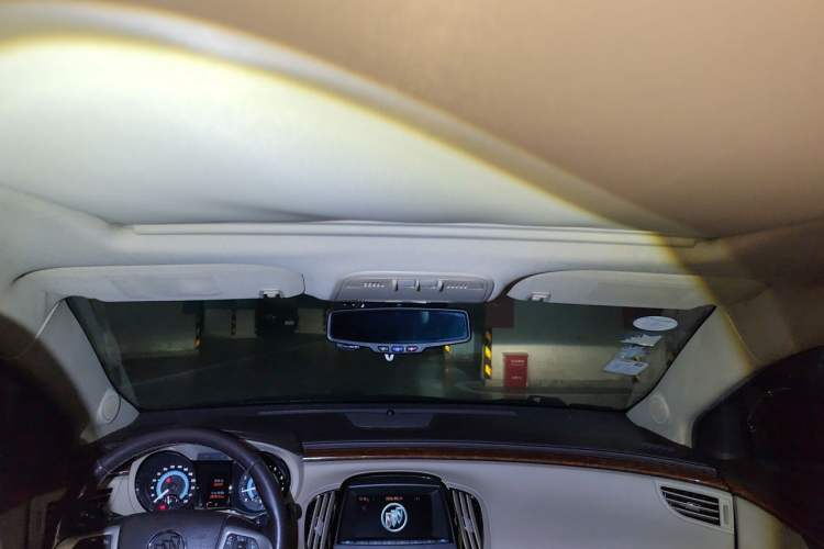 Used Buick LaCrosse 2011 2.4L SIDI Haoya Edition Headliner