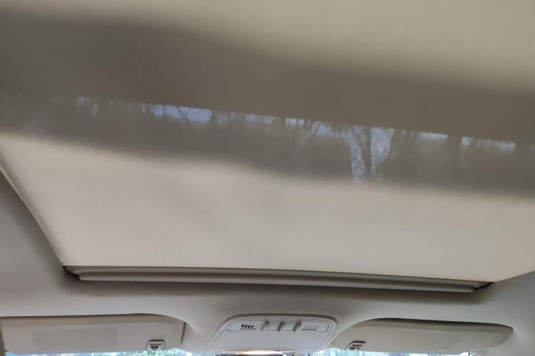 Used Buick LaCrosse 2011 2.4L SIDI Elegant Edition Headliner