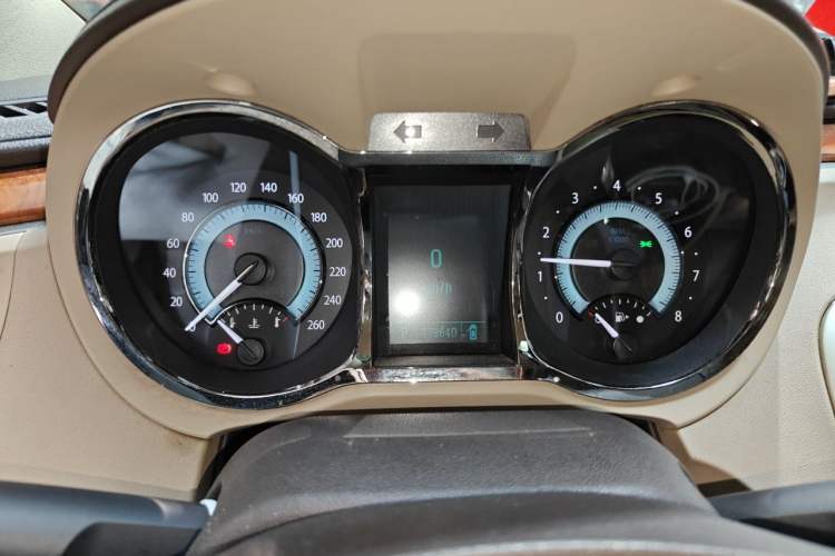 Used Buick LaCrosse 2011 2.4L SIDI Elegant Edition Instrument Cluster