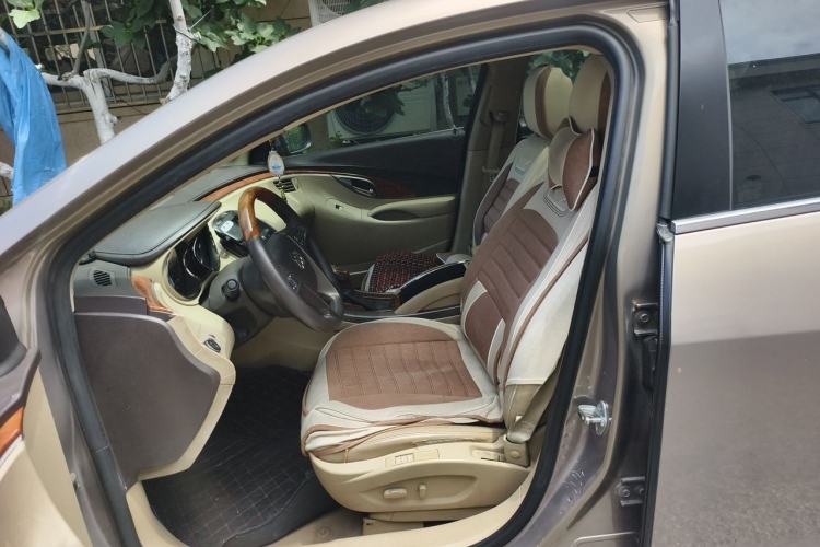 Used Buick LaCrosse 2011 2.4L SIDI Luxury Edition Left Front Seat