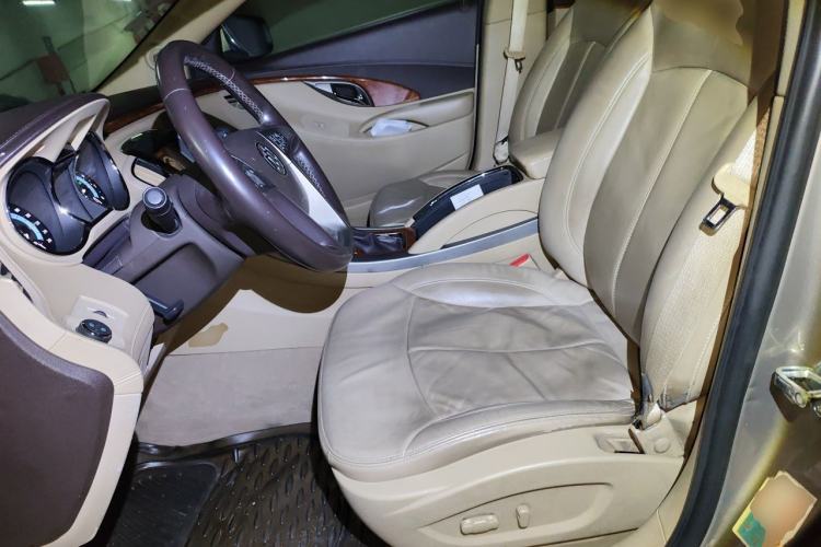 Used Buick LaCrosse 2011 2.4L SIDI Haoya Edition Left Front Seat